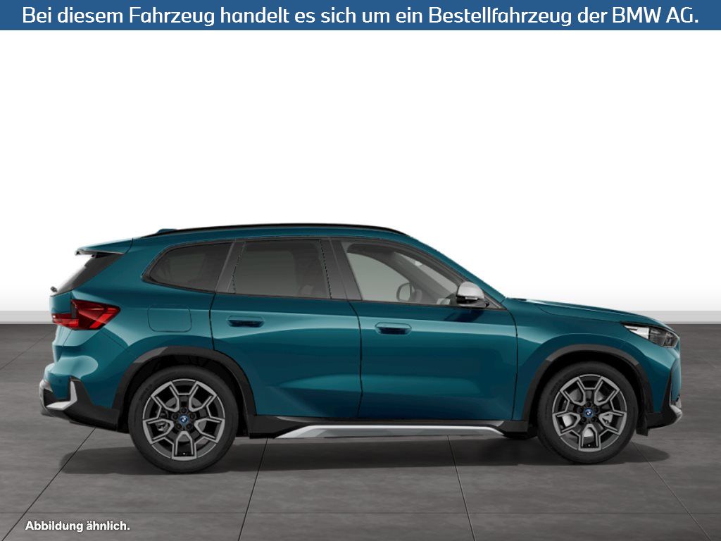 Fahrzeugabbildung BMW iX1 xDrive30