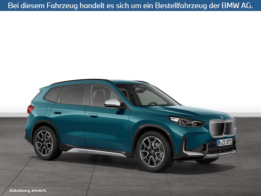 Fahrzeugabbildung BMW iX1 xDrive30