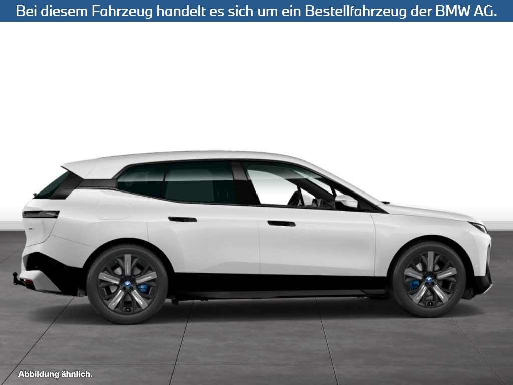 Fahrzeugabbildung BMW iX xDrive50