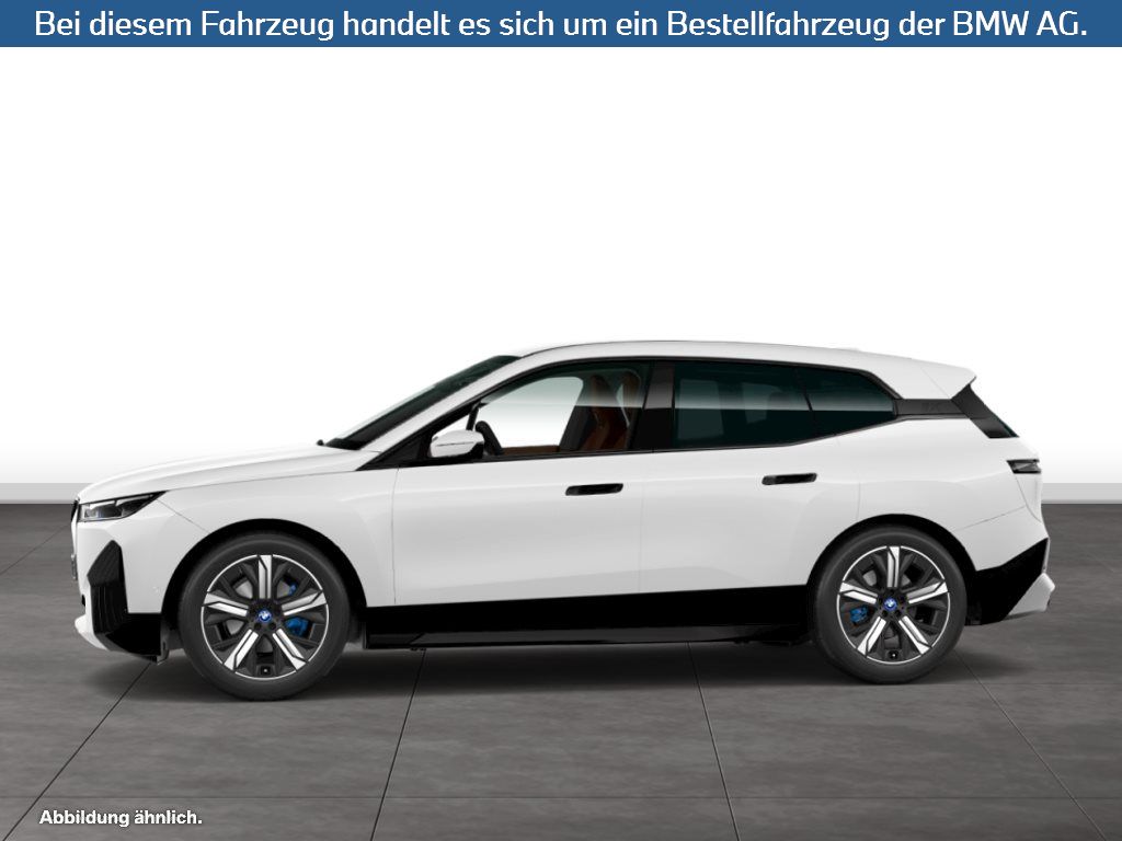 Fahrzeugabbildung BMW iX xDrive40