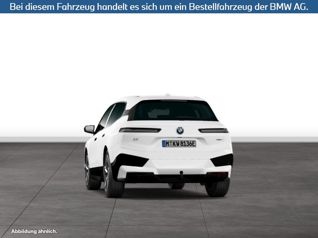 Fahrzeugabbildung BMW iX xDrive40