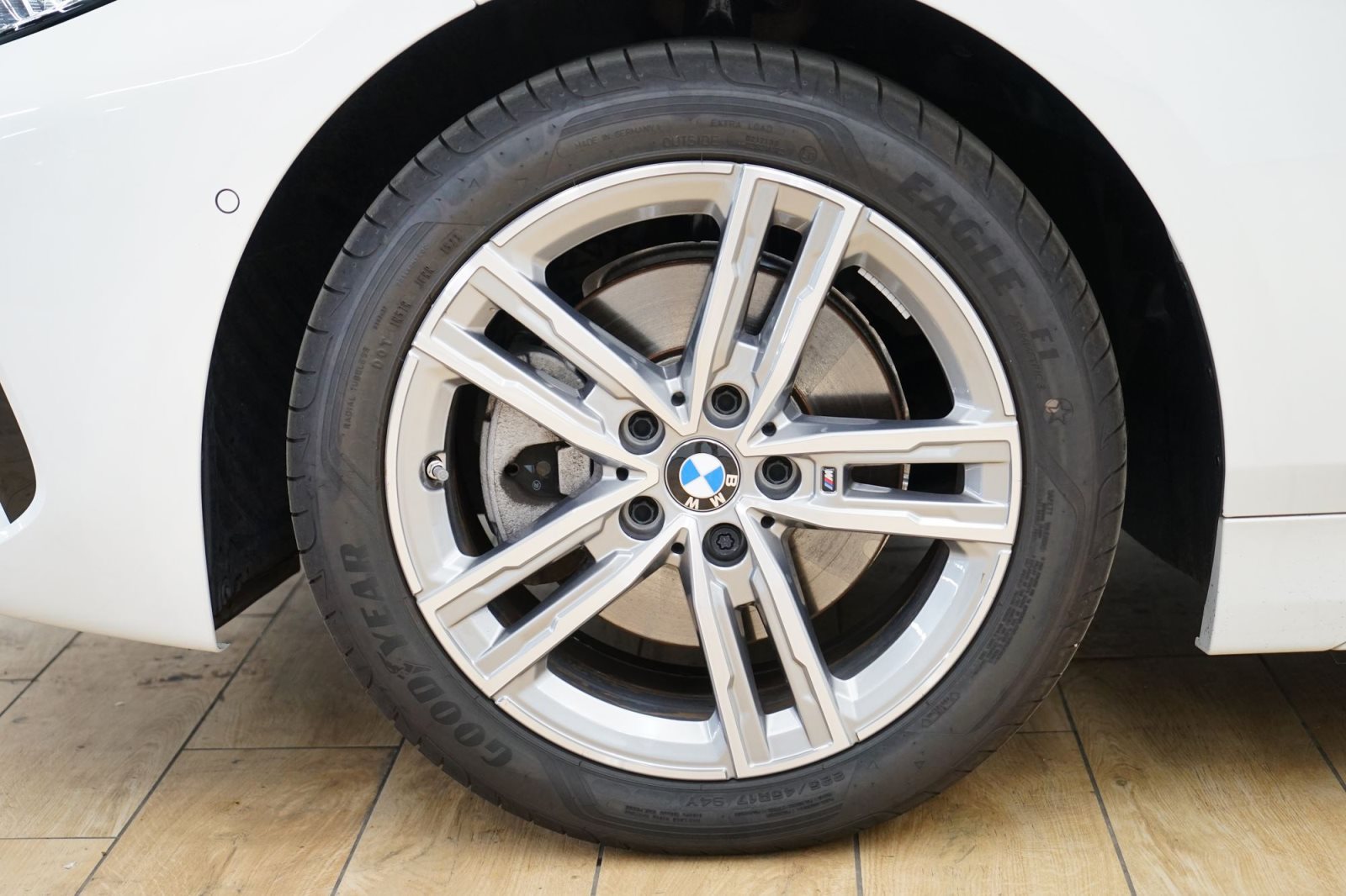 Fahrzeugabbildung BMW 118i 5-Türer [M Sport, LC Prof., ACC, 17 LMR]