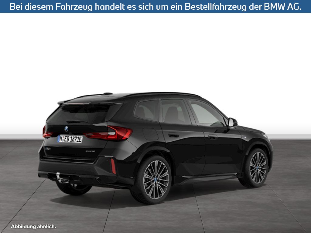 Fahrzeugabbildung BMW iX1 xDrive30