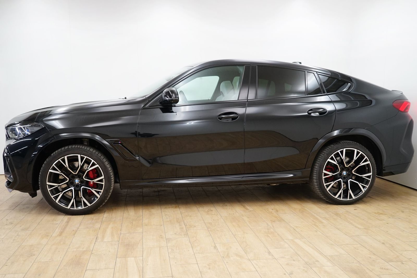 Fahrzeugabbildung BMW X6 M Competition [Laser, AHK, Harman/Kardon]