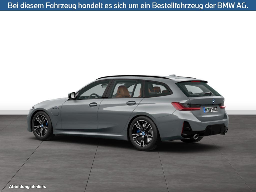 Fahrzeugabbildung BMW 330e Touring