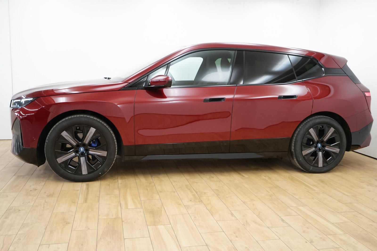 Fahrzeugabbildung BMW iX xDrive40 [DA Prof., Laser, HK Sound, AHK]