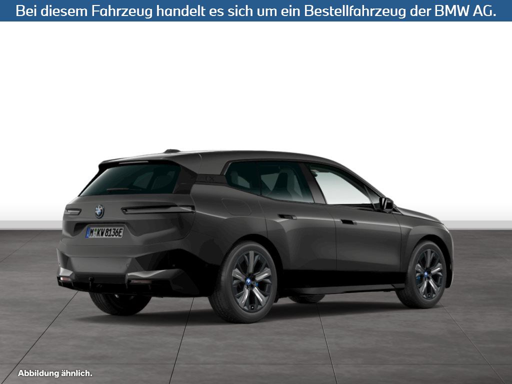 Fahrzeugabbildung BMW iX xDrive40