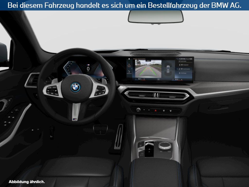 Fahrzeugabbildung BMW 330e xDrive Touring