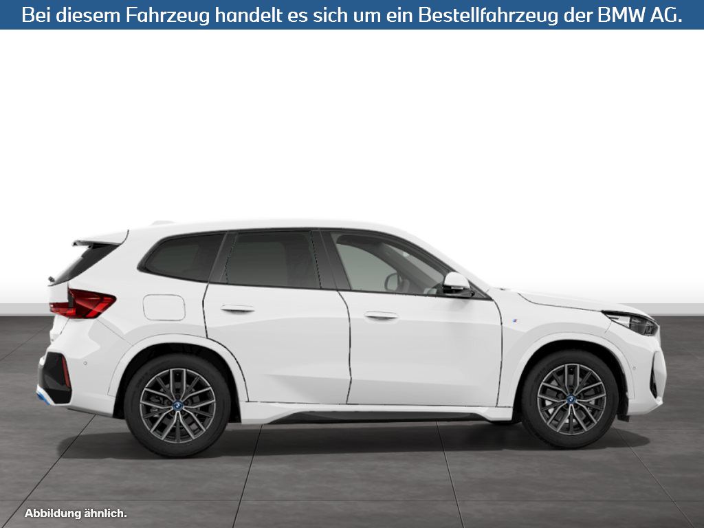 Fahrzeugabbildung BMW iX1 xDrive30