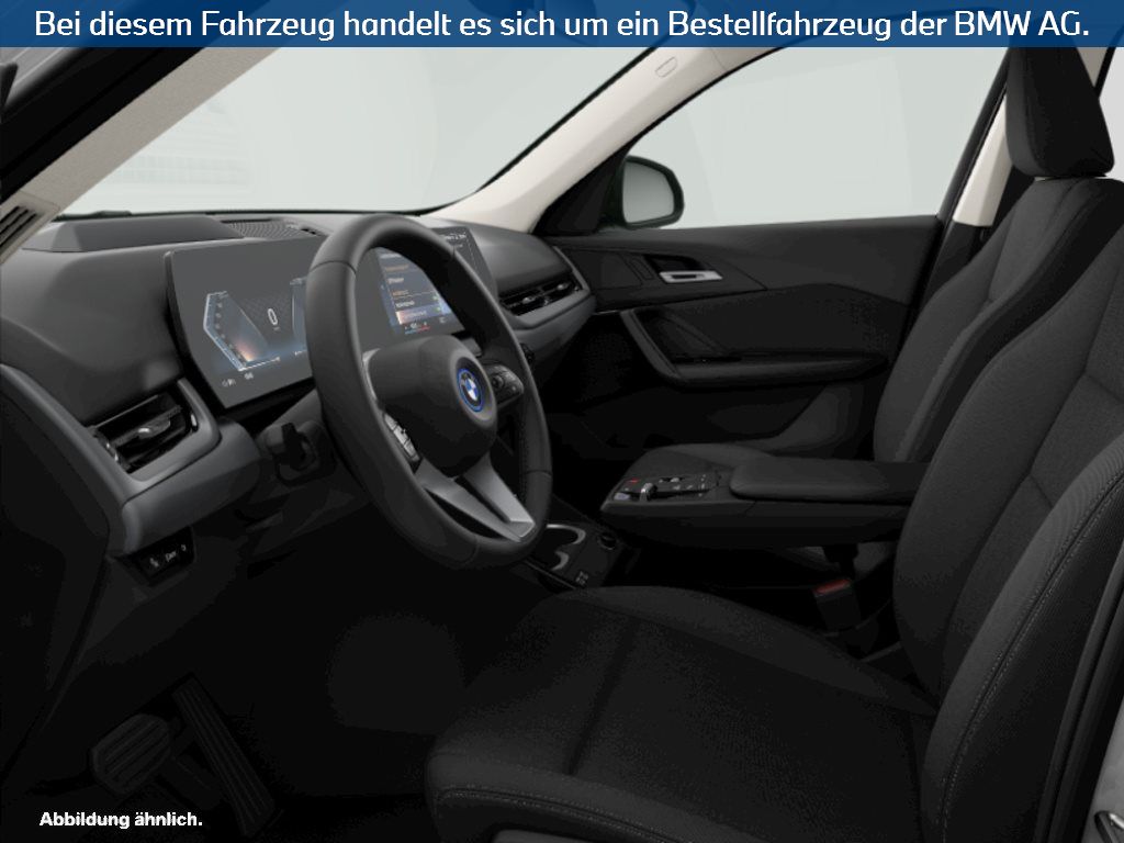 Fahrzeugabbildung BMW iX1 xDrive30