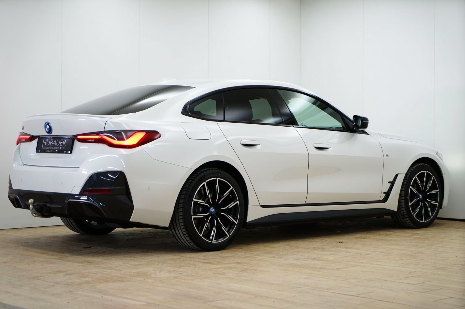 Fahrzeugabbildung BMW i4 eDrive40 Gran Coupé [M Sport, LC Prof., AHK]