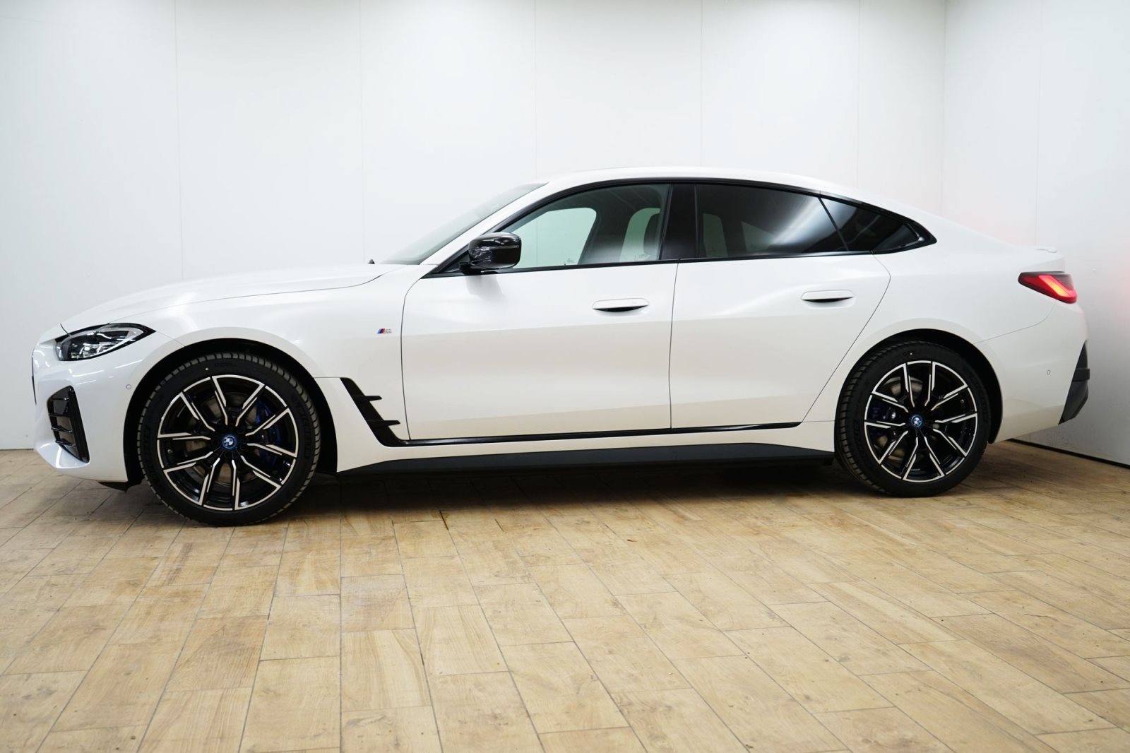 Fahrzeugabbildung BMW i4 eDrive40 Gran Coupé [M Sport, LC Prof., AHK]