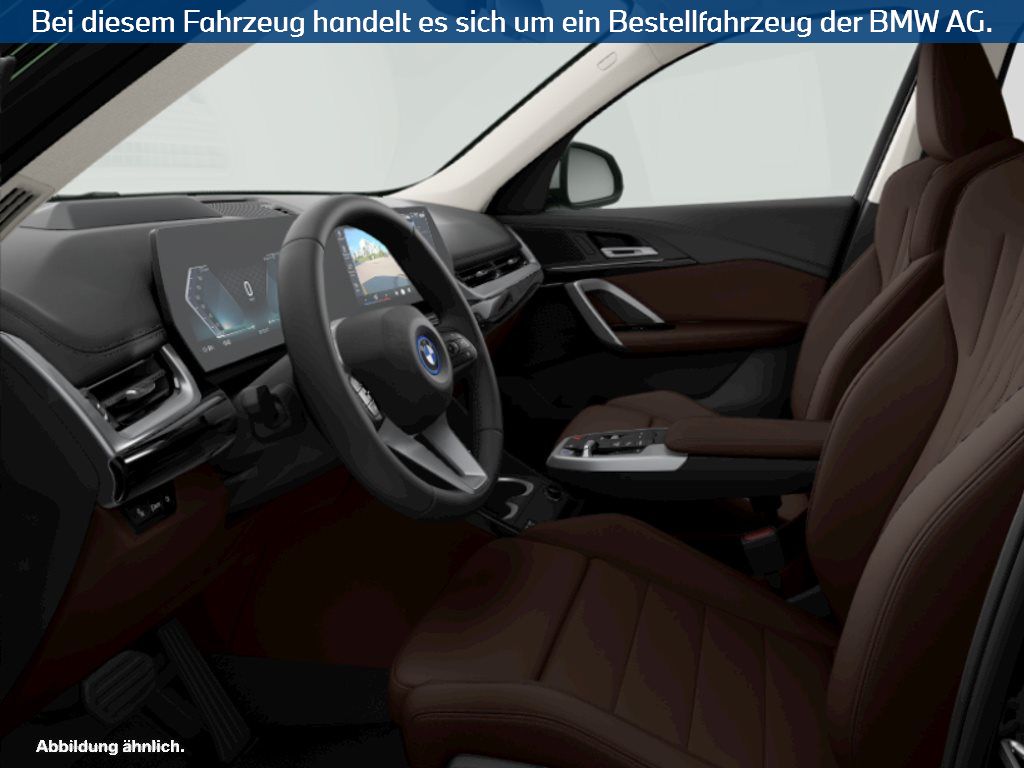 Fahrzeugabbildung BMW iX1 xDrive30