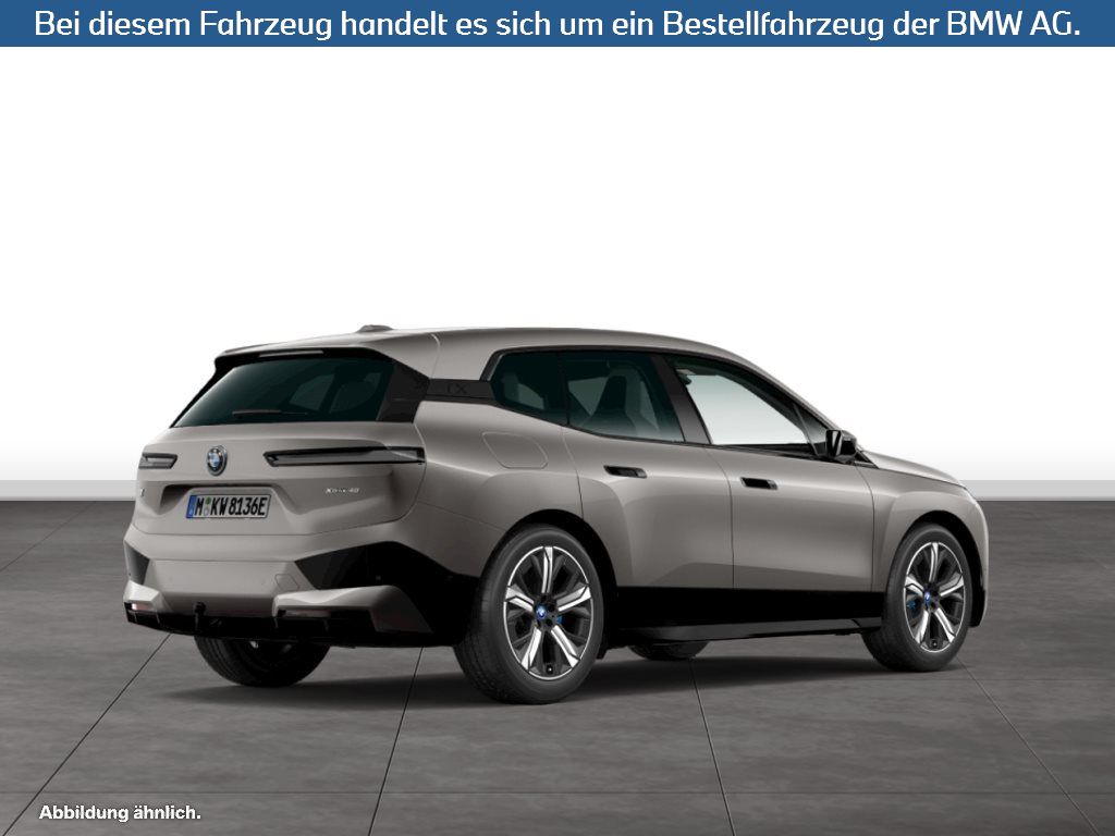 Fahrzeugabbildung BMW iX xDrive40