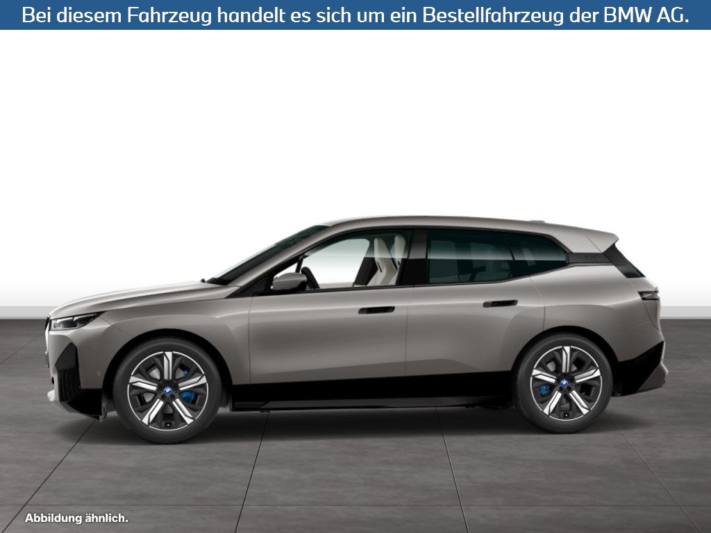 Fahrzeugabbildung BMW iX xDrive40