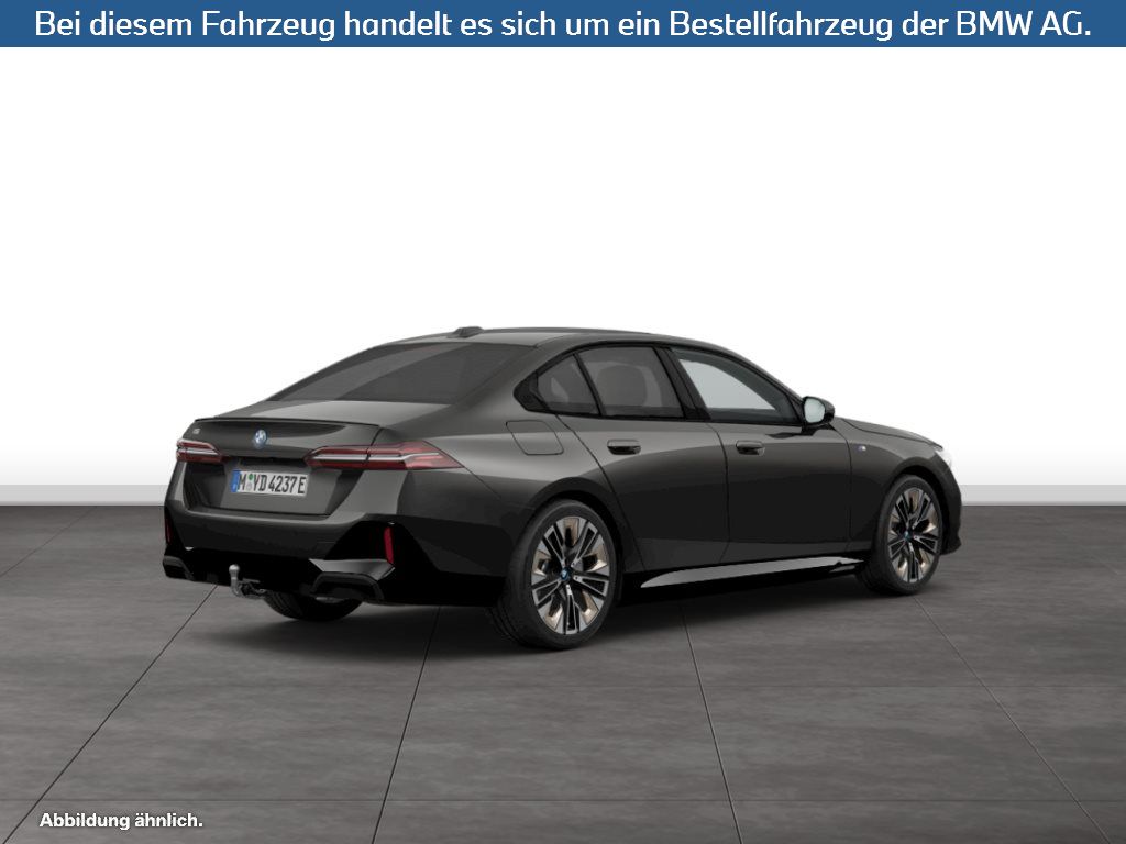 Fahrzeugabbildung BMW i5 eDrive40 Limousine