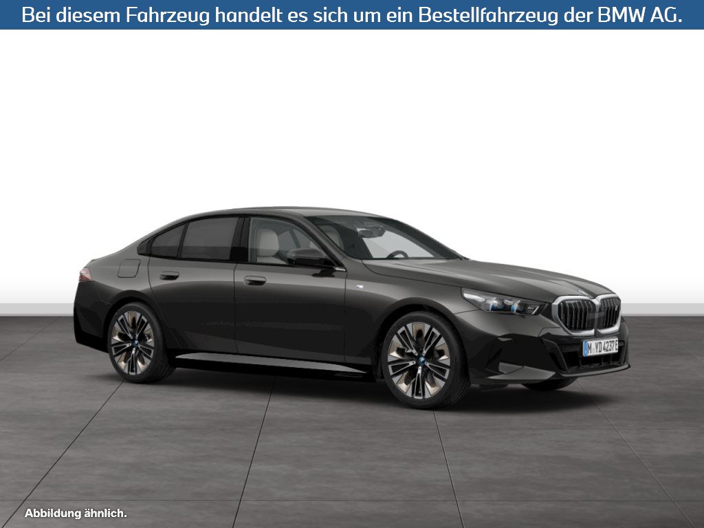 Fahrzeugabbildung BMW i5 eDrive40 Limousine