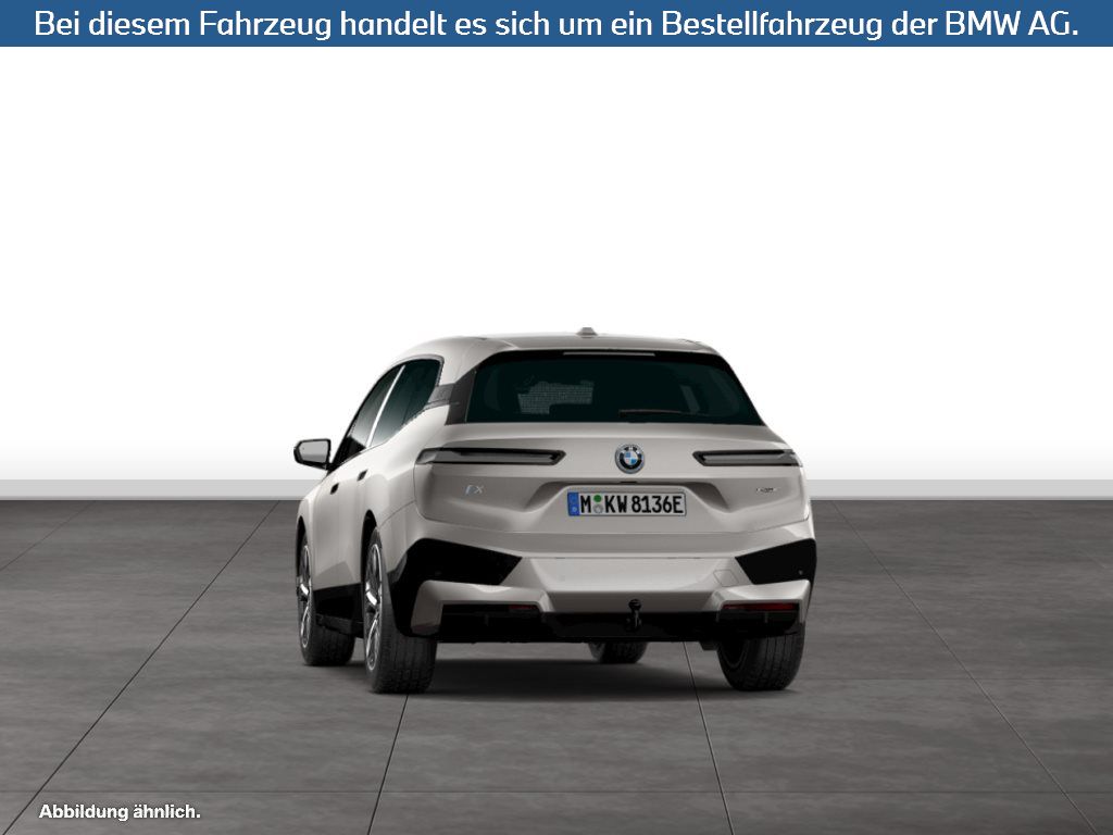 Fahrzeugabbildung BMW iX xDrive40