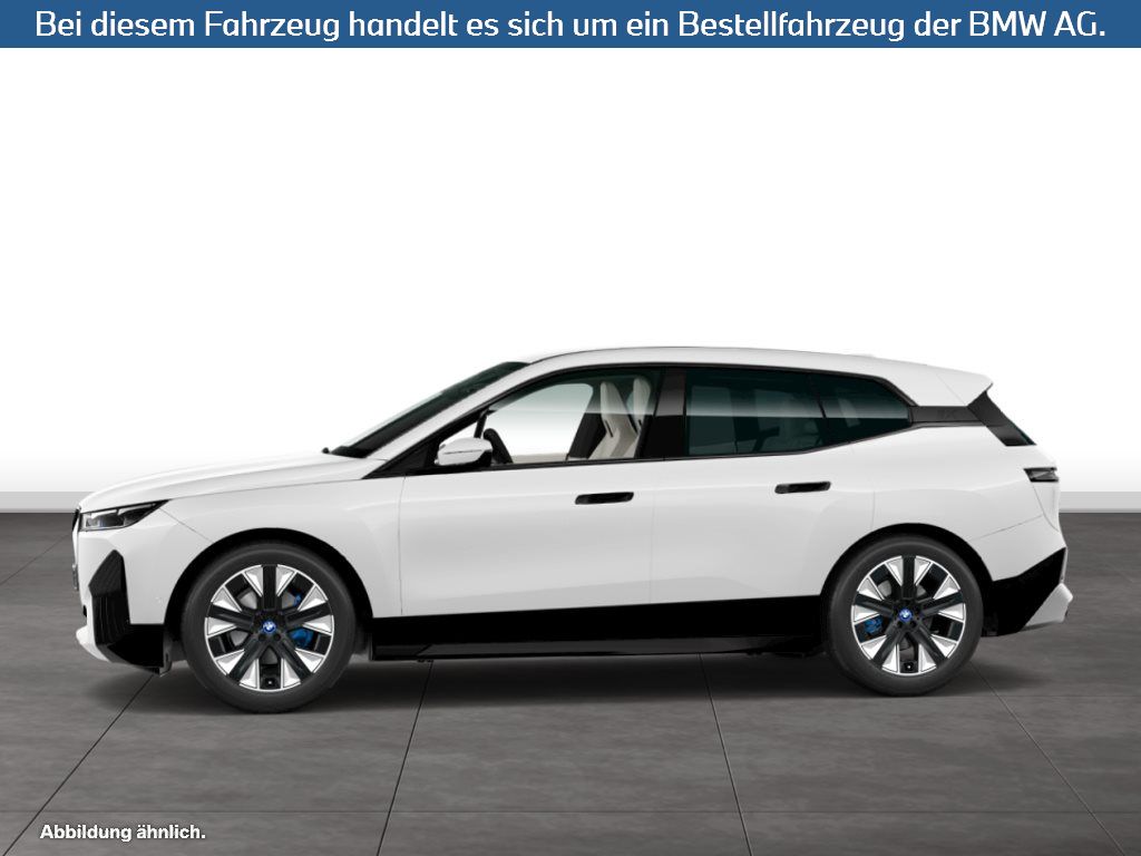 Fahrzeugabbildung BMW iX xDrive40