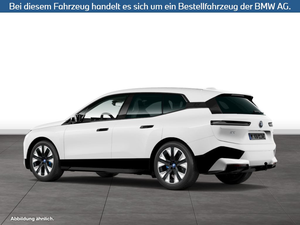 Fahrzeugabbildung BMW iX xDrive40