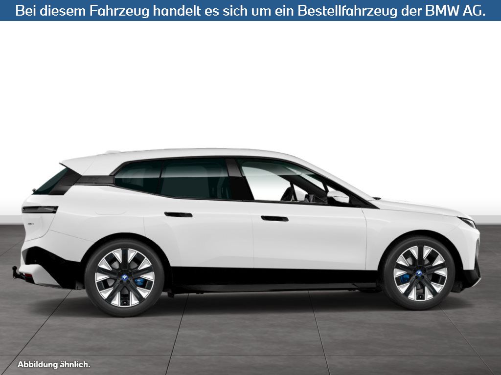 Fahrzeugabbildung BMW iX xDrive40