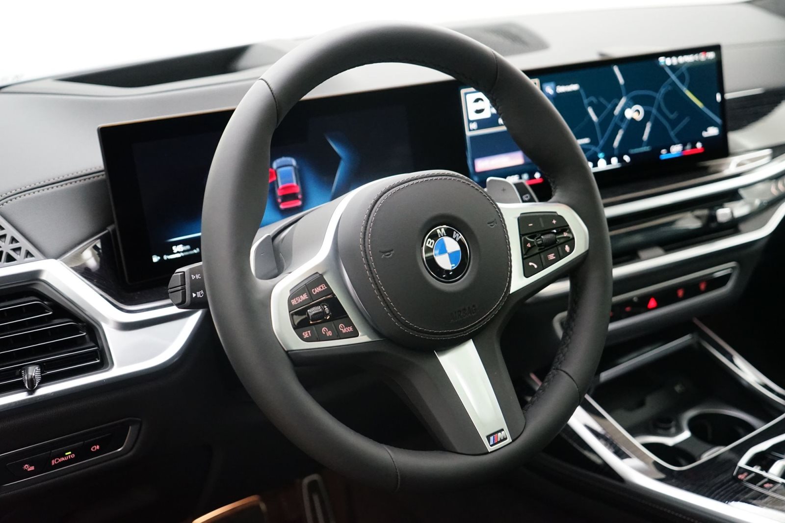 Fahrzeugabbildung BMW X7 xDrive40d [M Sport, HUD, AHK, ACC, GSD, 22 LMR]