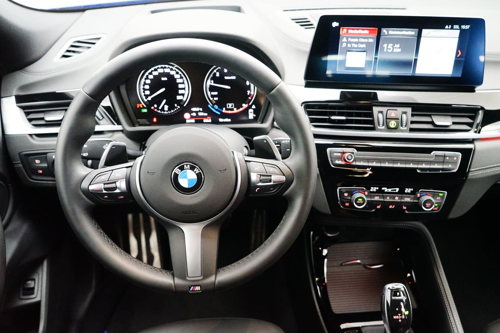 Fahrzeugabbildung BMW X2 M35i [Navi P., HUD, ACC, RFK, HiFi, 20 LMR]