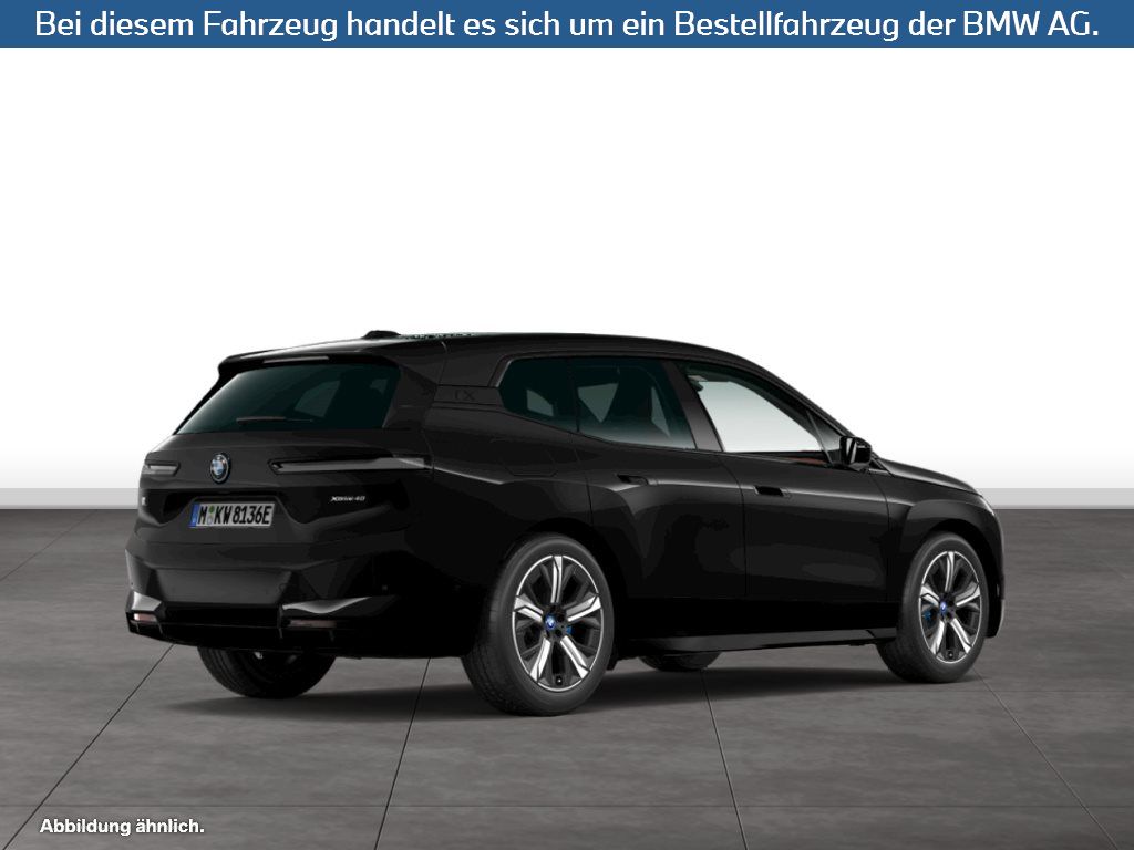 Fahrzeugabbildung BMW iX xDrive40