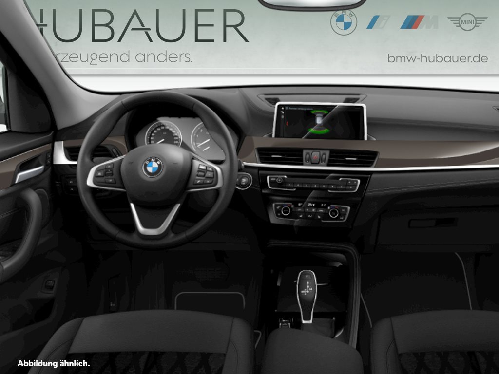 Fahrzeugabbildung BMW X1 sDrive20i [xLine, Navi, LED, PDC, AHK, 18 ]