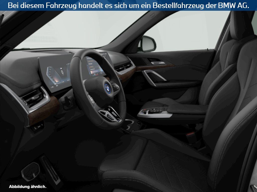 Fahrzeugabbildung BMW iX1 xDrive30