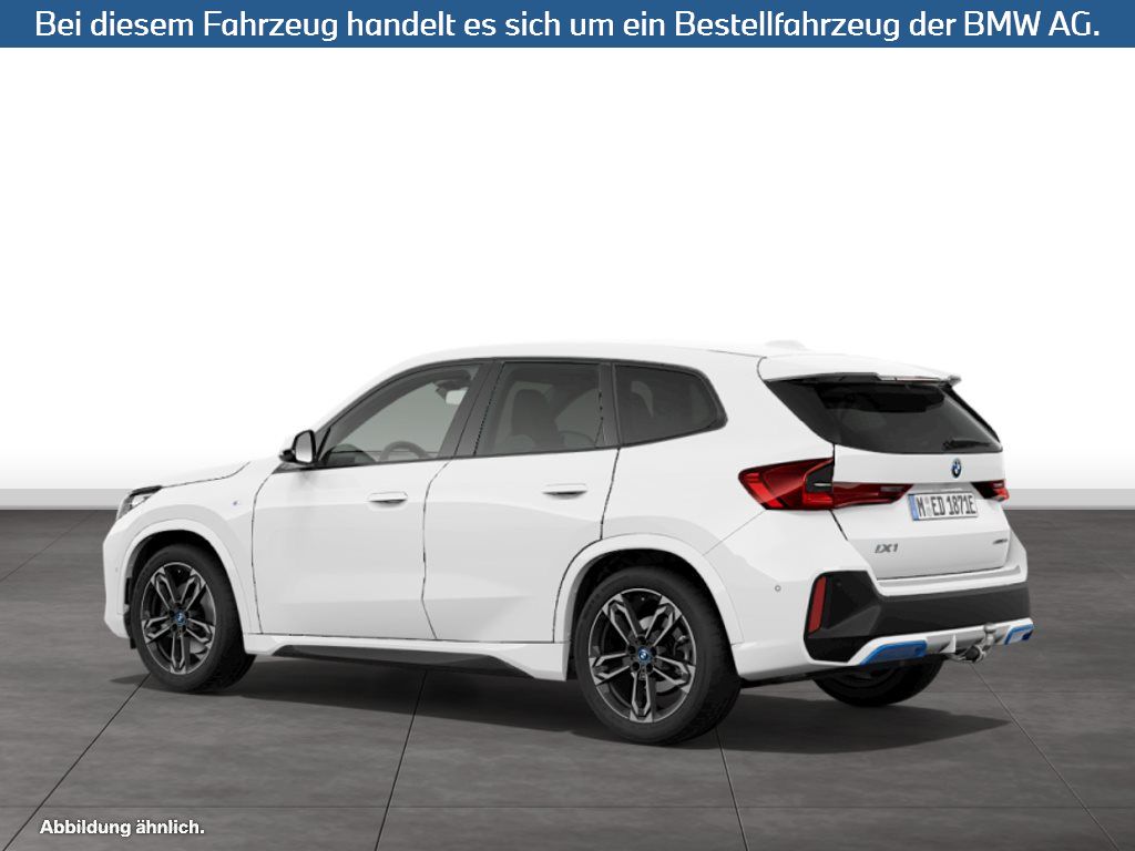 Fahrzeugabbildung BMW iX1 xDrive30