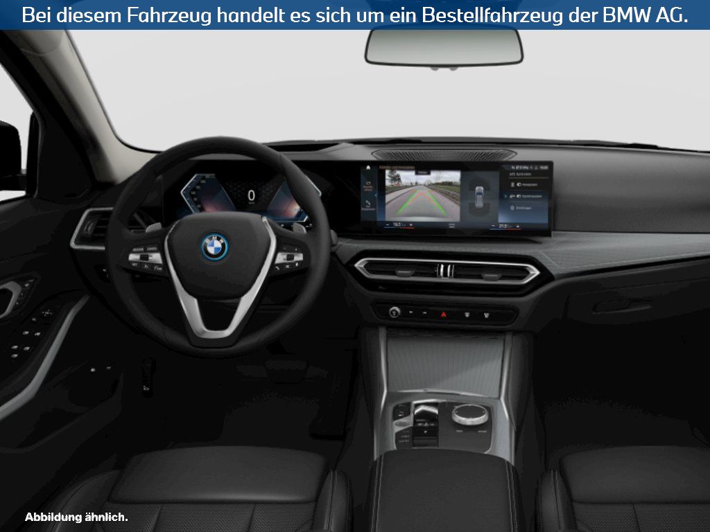 Fahrzeugabbildung BMW 330e Touring