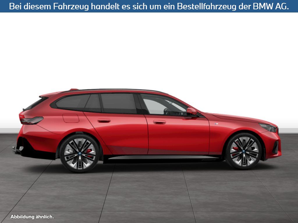 Fahrzeugabbildung BMW i5 eDrive40 Touring