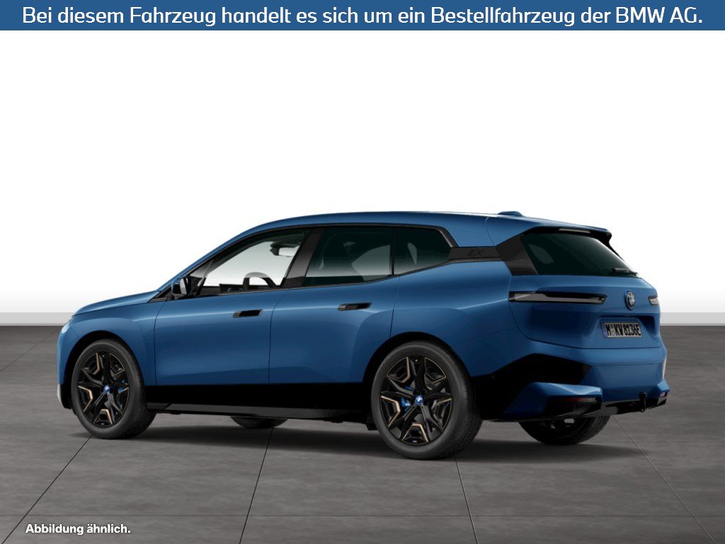 Fahrzeugabbildung BMW iX xDrive50