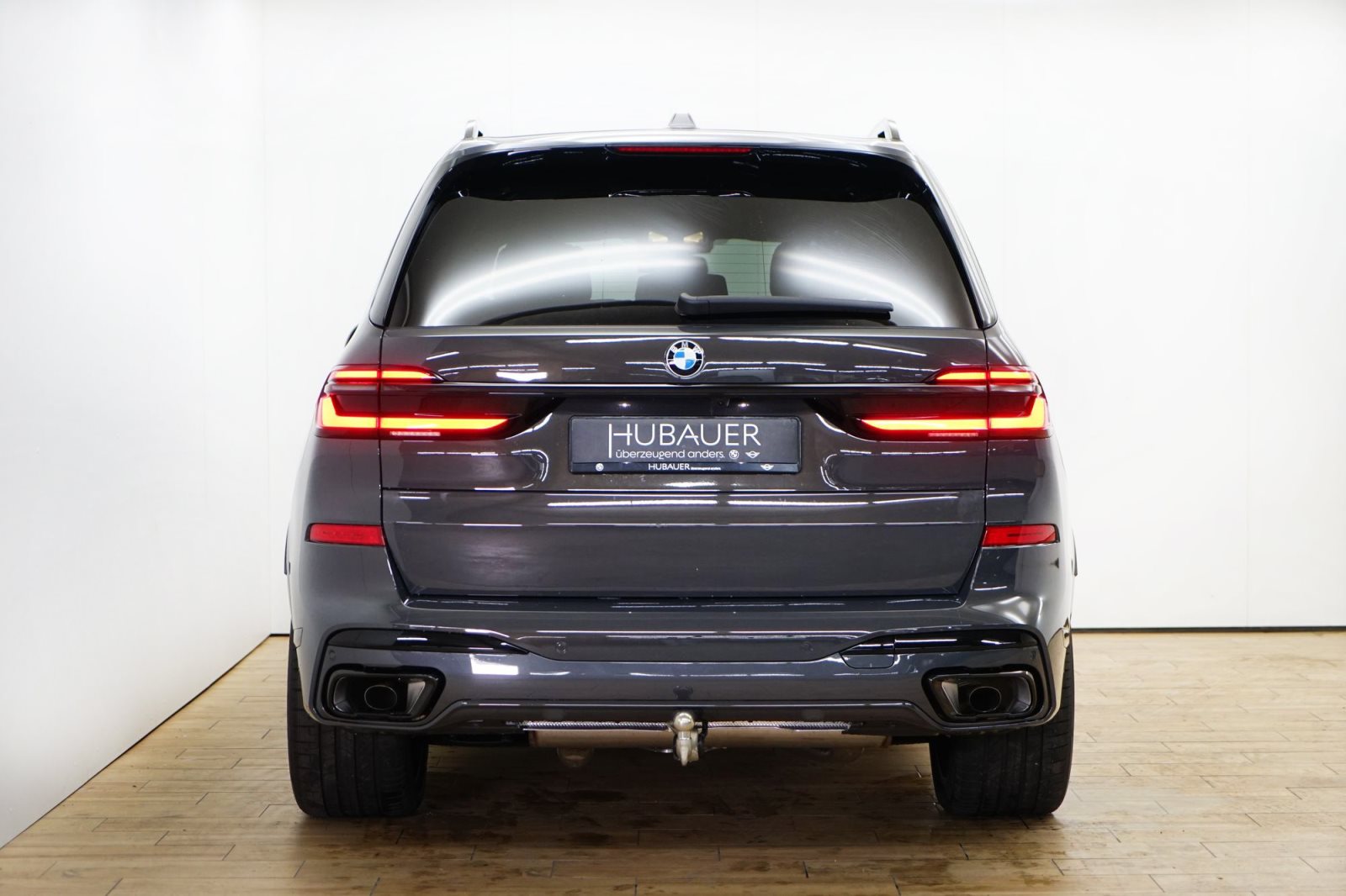 Fahrzeugabbildung BMW X7 xDrive40d [M Sport, HUD, AHK, ACC, GSD, 22 LMR]