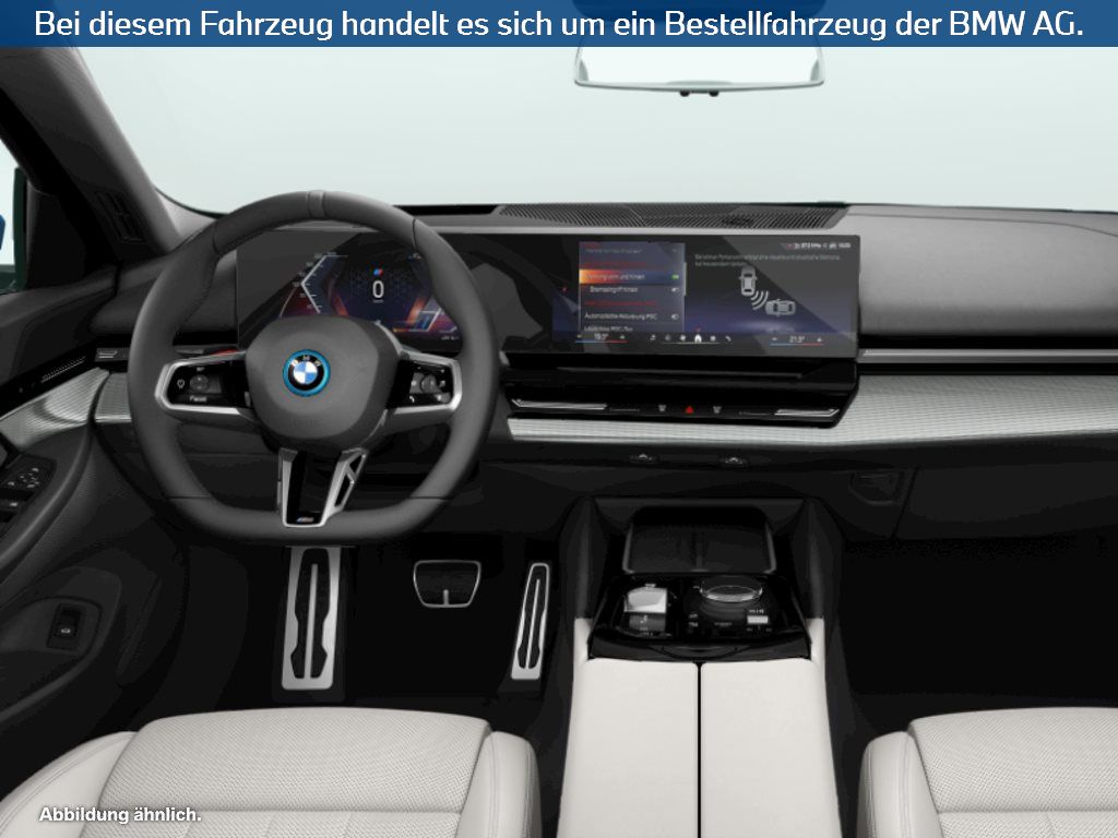 Fahrzeugabbildung BMW i5 eDrive40 Limousine