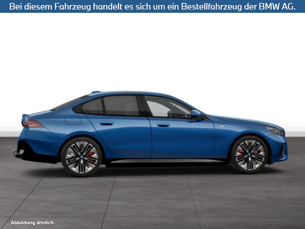 Fahrzeugabbildung BMW i5 eDrive40 Limousine