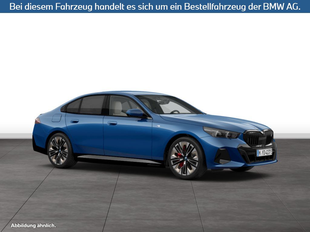 Fahrzeugabbildung BMW i5 eDrive40 Limousine