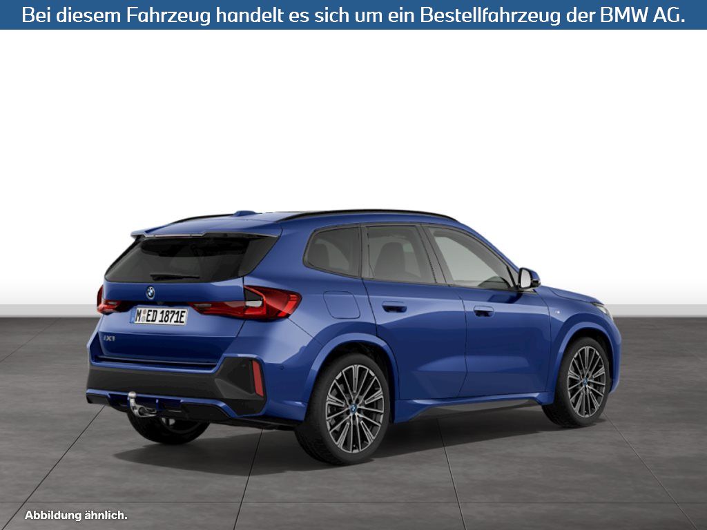 Fahrzeugabbildung BMW iX1 xDrive30