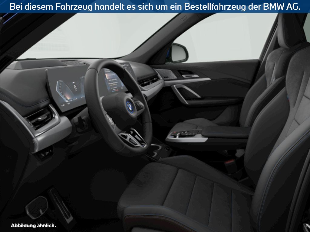 Fahrzeugabbildung BMW iX1 xDrive30