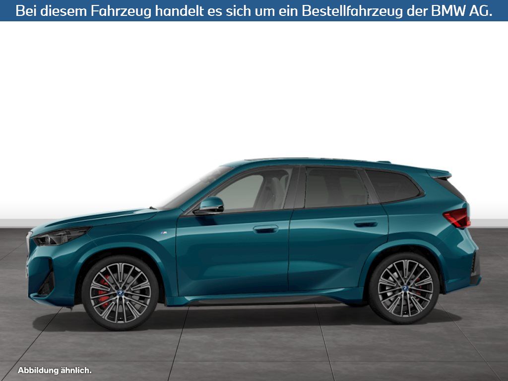 Fahrzeugabbildung BMW iX1 xDrive30