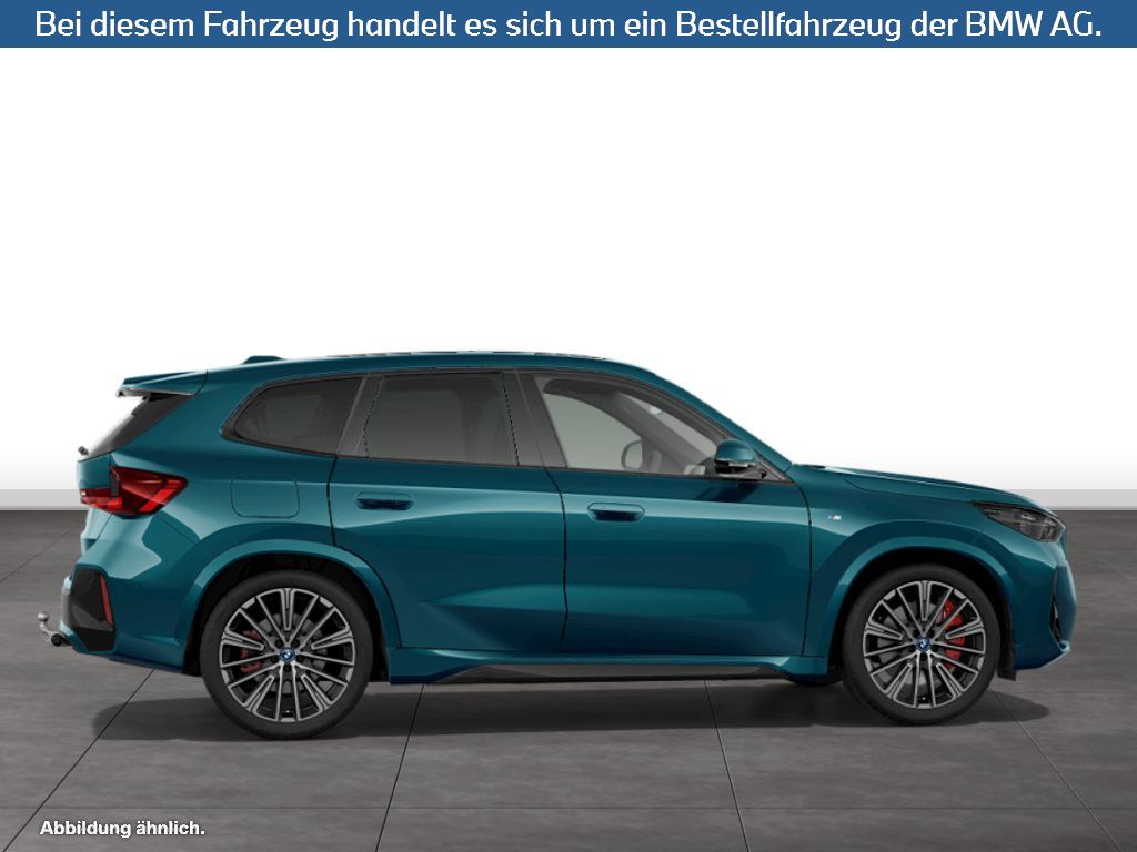 Fahrzeugabbildung BMW iX1 xDrive30