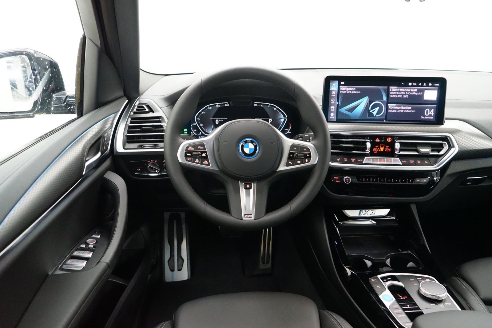 Fahrzeugabbildung BMW iX3 [Inspiring, AHK, Driv Prof., RFK, GSD]