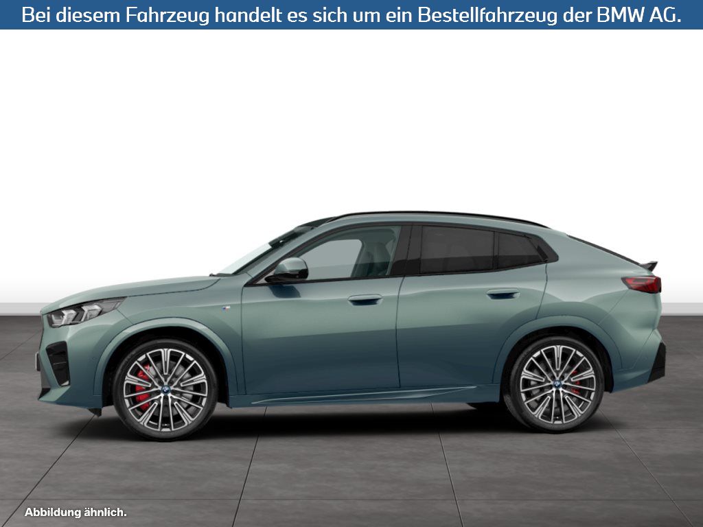 Fahrzeugabbildung BMW iX2 xDrive30