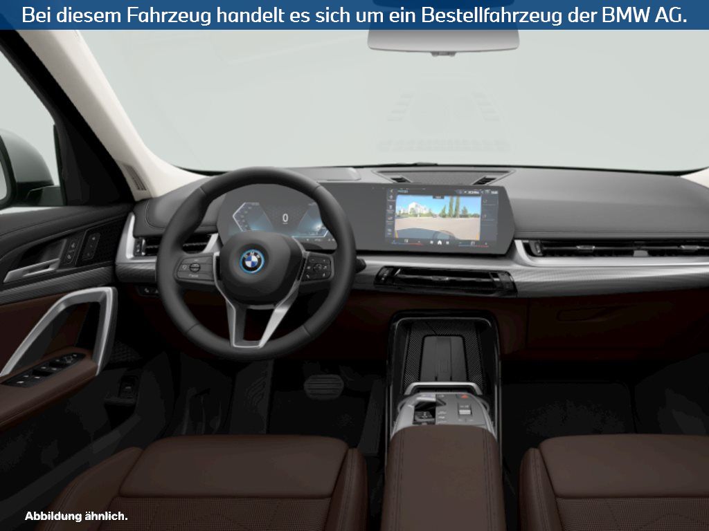 Fahrzeugabbildung BMW iX1 xDrive30