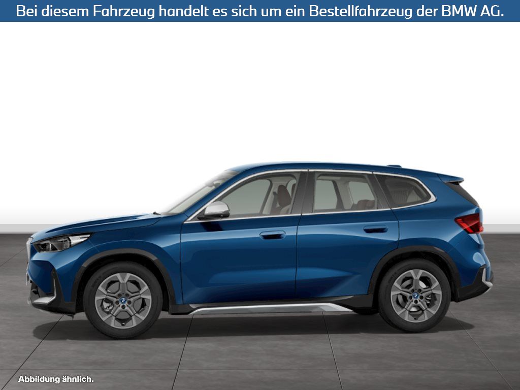 Fahrzeugabbildung BMW iX1 xDrive30