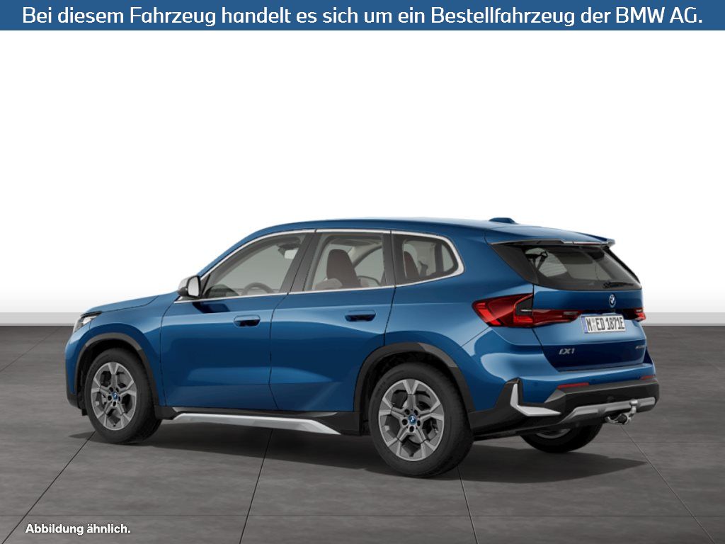 Fahrzeugabbildung BMW iX1 xDrive30