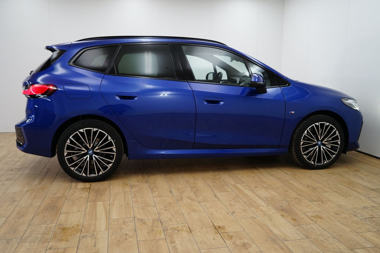 Fahrzeugabbildung BMW 230e xDrive Active Tourer [M Sport, Head-Up, AHK]