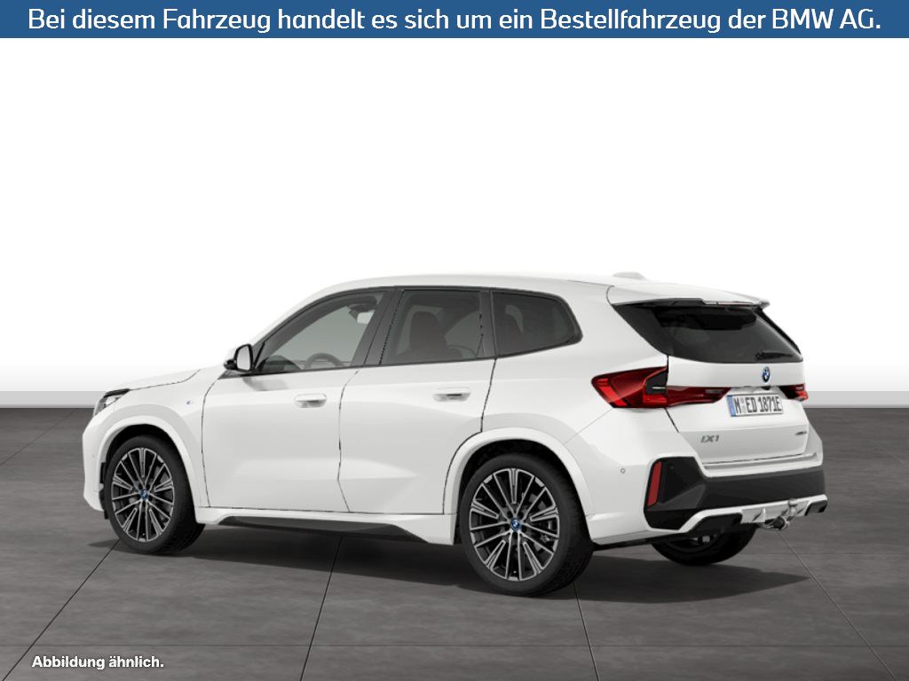 Fahrzeugabbildung BMW iX1 xDrive30