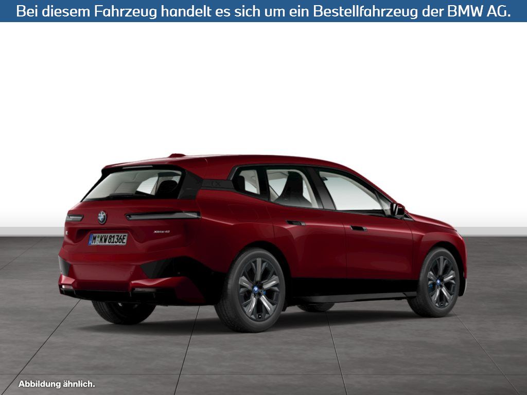 Fahrzeugabbildung BMW iX xDrive40